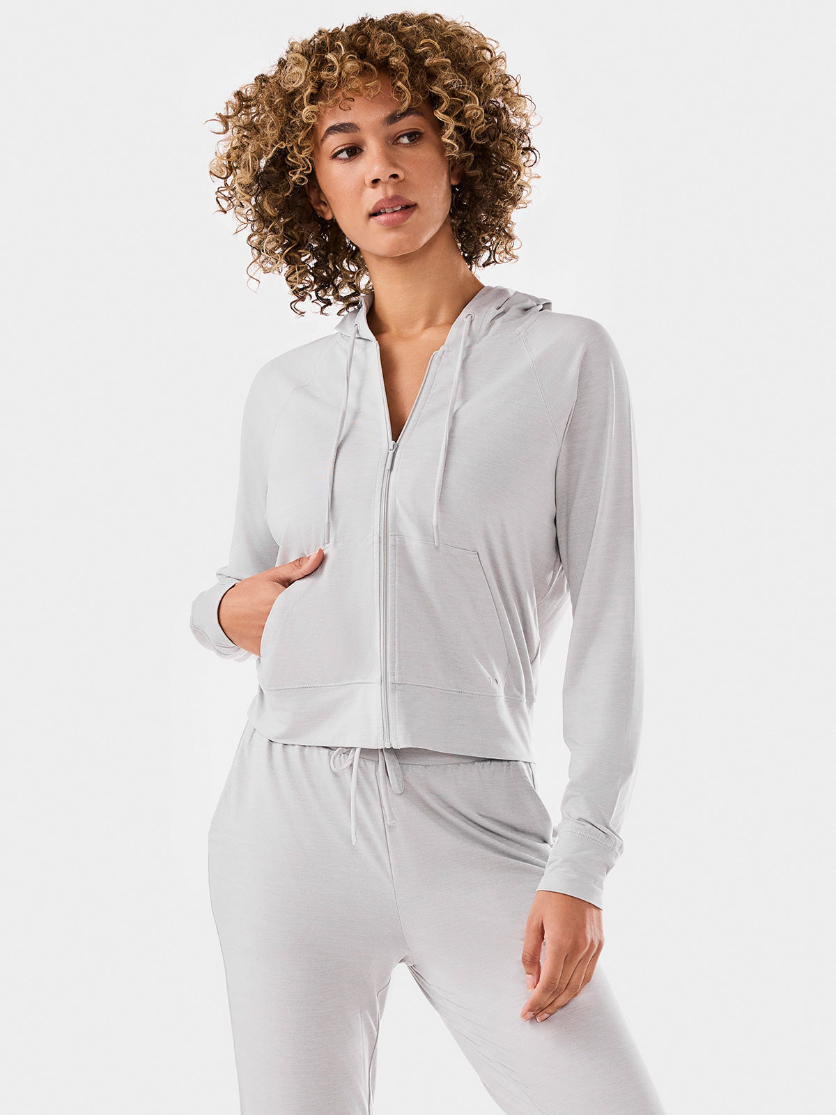 [TAVI] ソフトTec ジップフーディー SoftTec Zip Hoodie ／ タビ レディース  トップス フーディ パーカー ヨガ ピラティス TOESOX 26SS