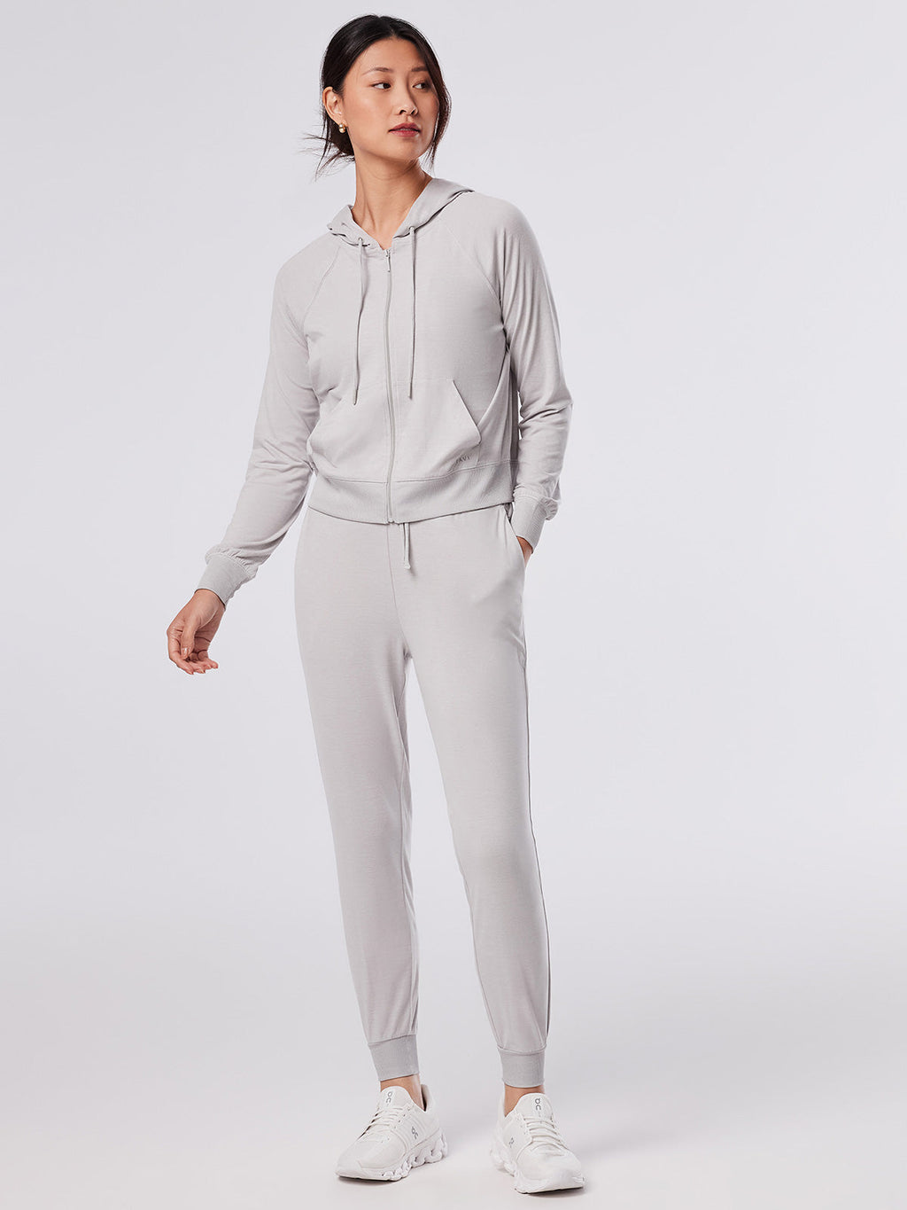 [TAVI] ソフトTec ジップフーディー SoftTec Zip Hoodie ／ タビ レディース  トップス フーディ パーカー ヨガ ピラティス TOESOX 26SS