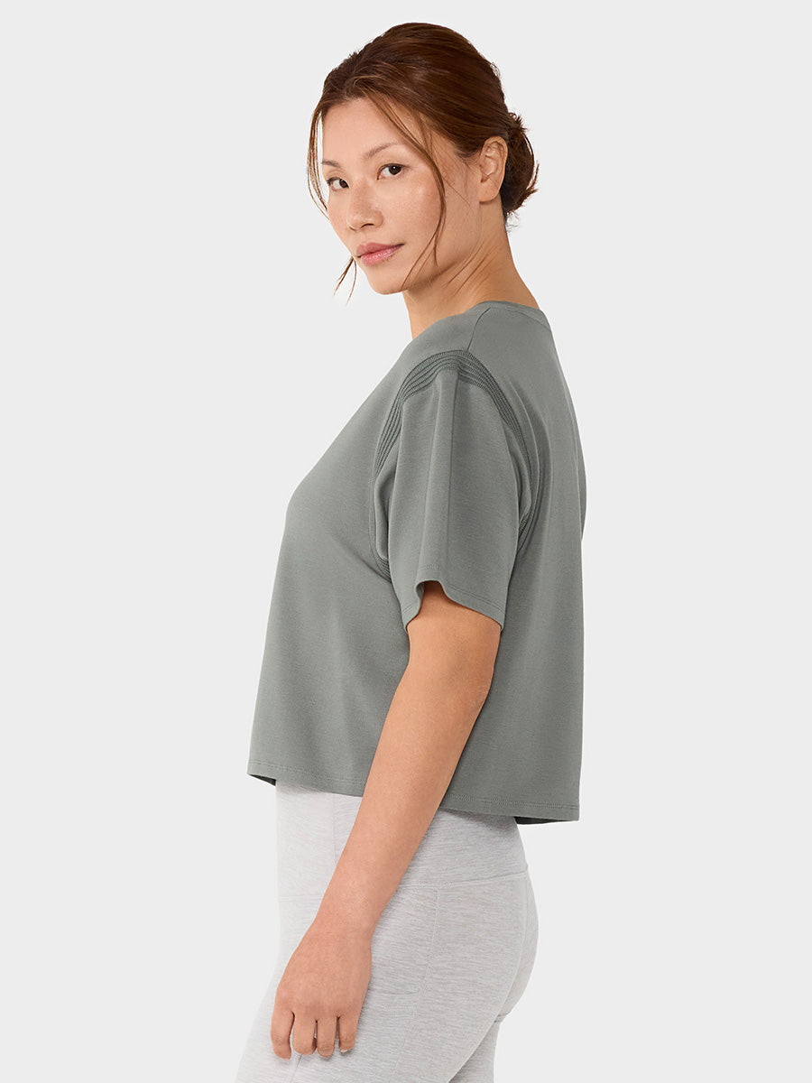 [限定SALE][TAVI] モーション Tee タビ レディース  トップス 半袖 ショート丈 クルーネック 26SS TOESOX
