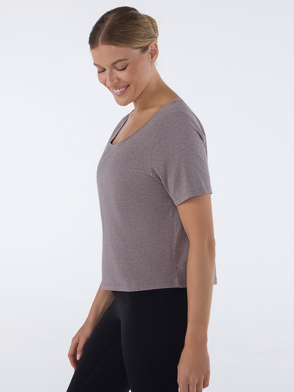 [TAVI] ワイド スクープネック Tee Wide Scoop N Tee タビ レディース  トップス 半袖 ショート丈 クルーネック TOESOX 26FW D1