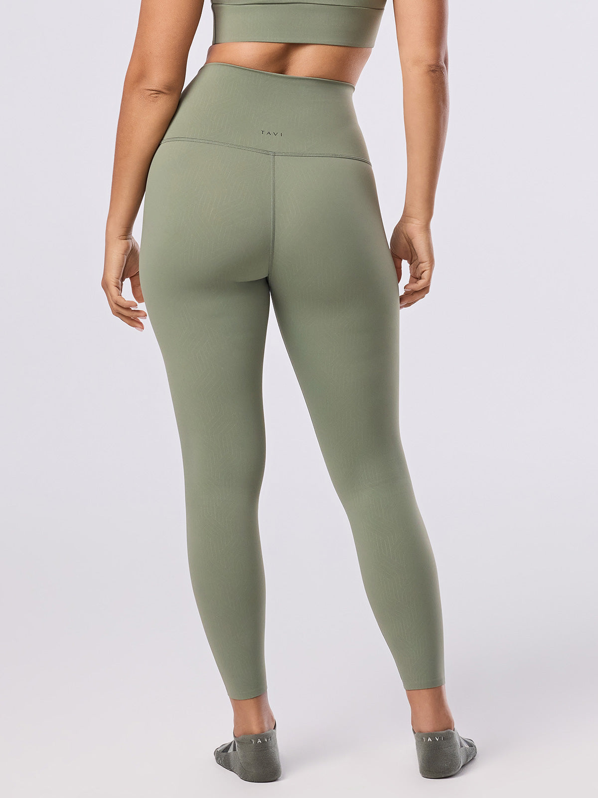 [限定SALE][TAVI] ハイウエスト 7分丈 レギンス HIGH WAISTED LEGGINGS／ヨガ ボトムス ピラティス ヨガパンツ 美脚 美尻 体型カバー 26SS_D3 [EX]