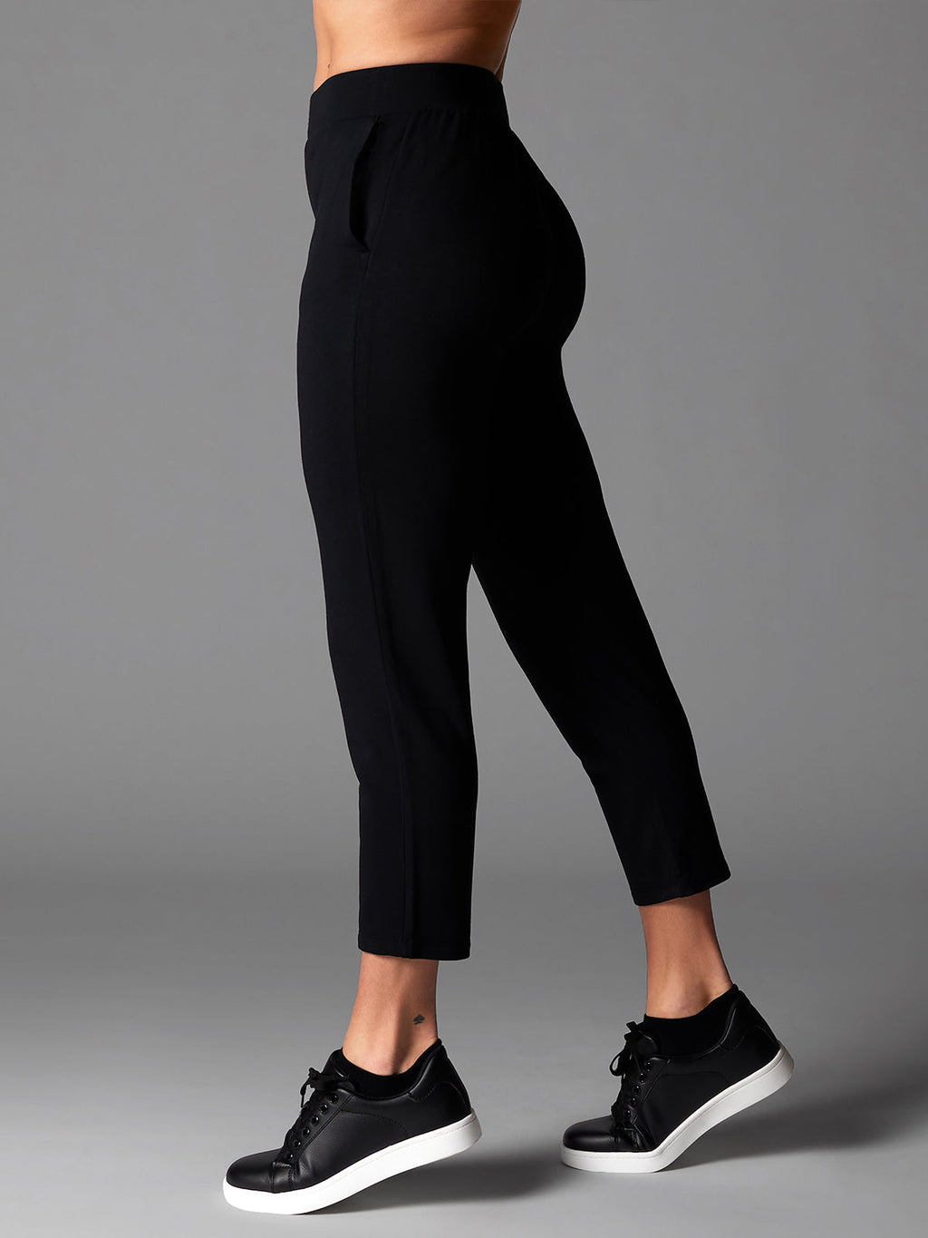 [TAVI] コージー アンクルパンツ Cozy Ankle Pant ／ ヨガ パンツ ボトムス ピラティス 美脚 美尻 吸汗速乾